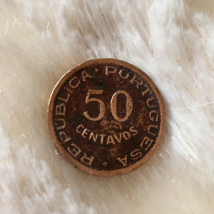 Numismática, moeda 50 centavos guiné