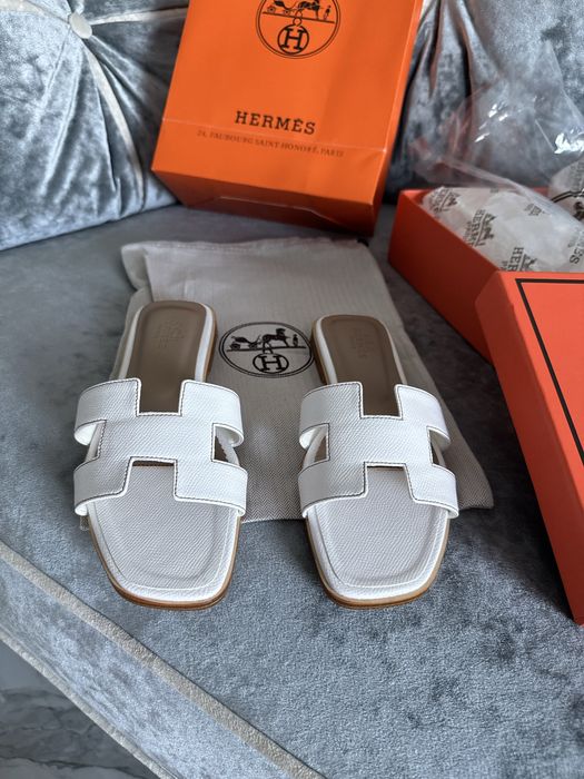 Белые шлепки люкс бренд