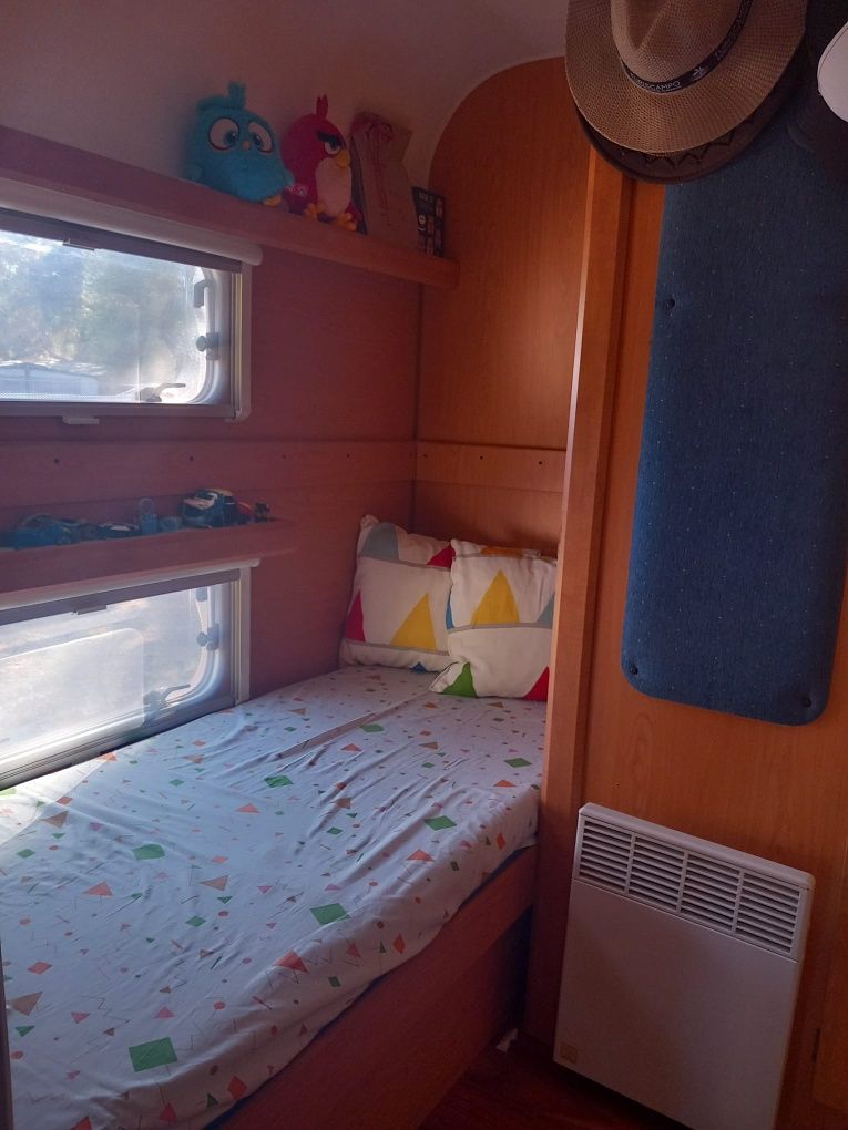 Caravana Pluma 540 J de 2007 com avançado