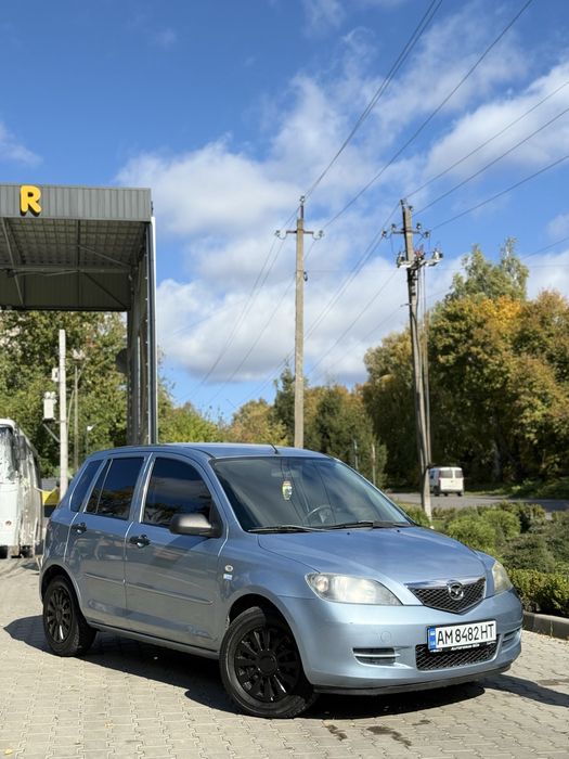 Автомобіль Mazda 2 2004