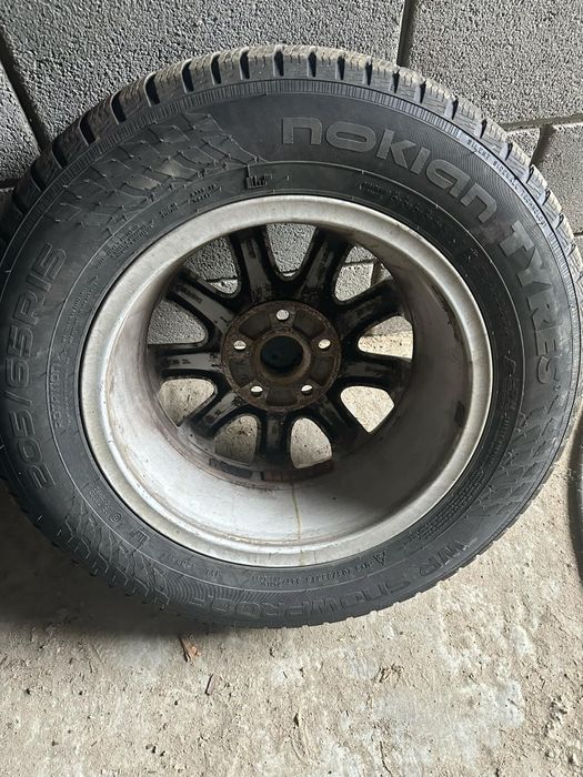 Зимова гума Nokian 205/65/r15