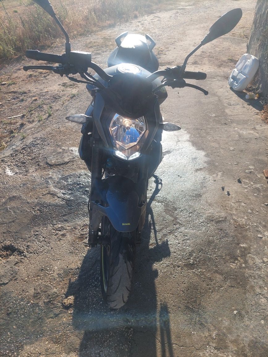 Benelli bn125 como nova