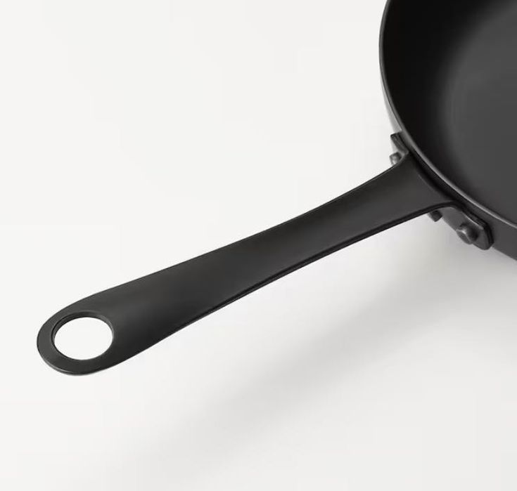 IKEA VARDAGEN Patelnia 20 cm żeliwna