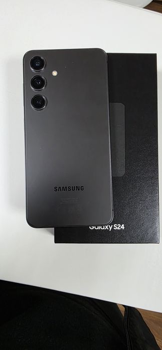 Sumsung S24 8/256, ідеальному стані.