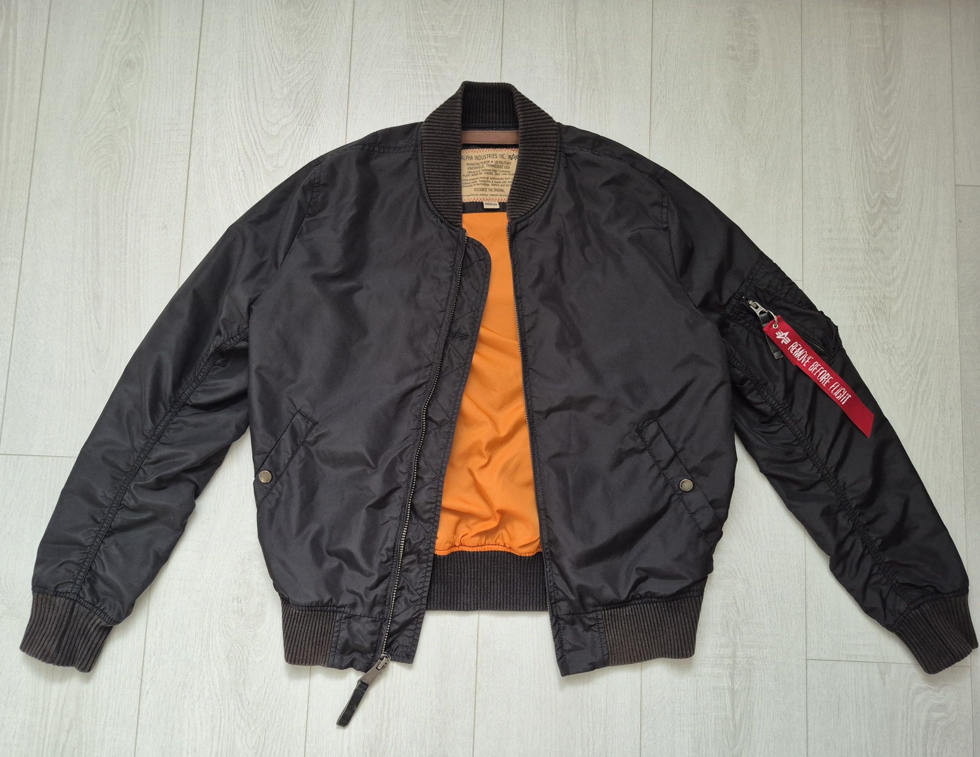 Бомбер Alpha Industries MA-1