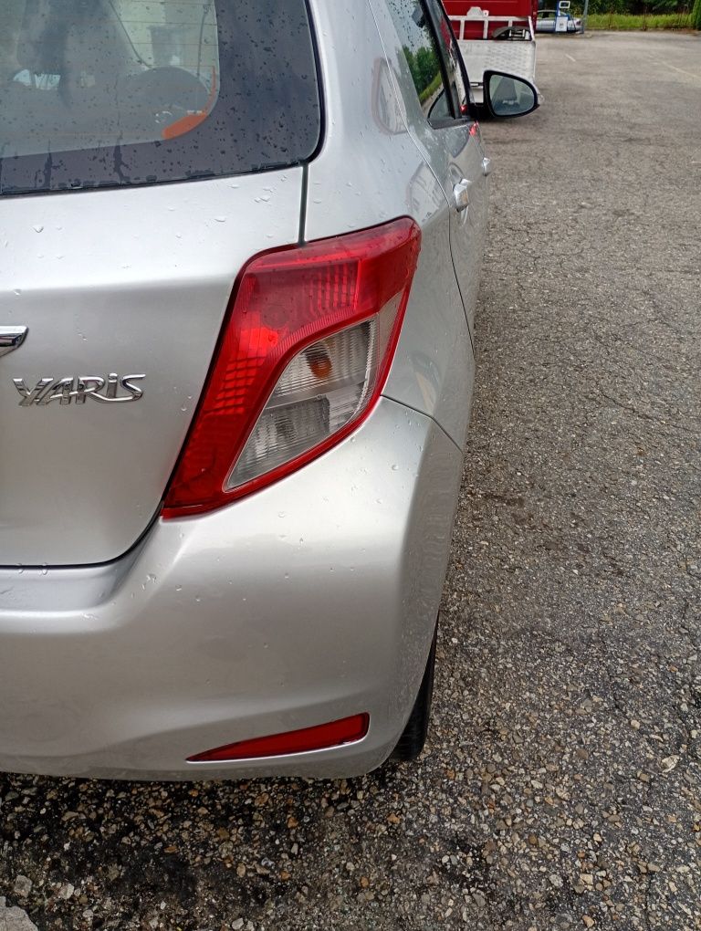 maska błotnik przedni pas yaris 3 przedni zderzak lampy yaris 3