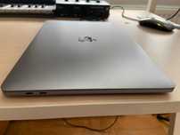 MacBook Pro 13” 2019 | i7 / 16GB RAM / 512GB SSD + 2 док-станції