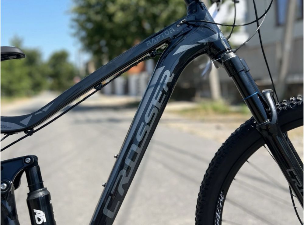 Crosser raptor bike