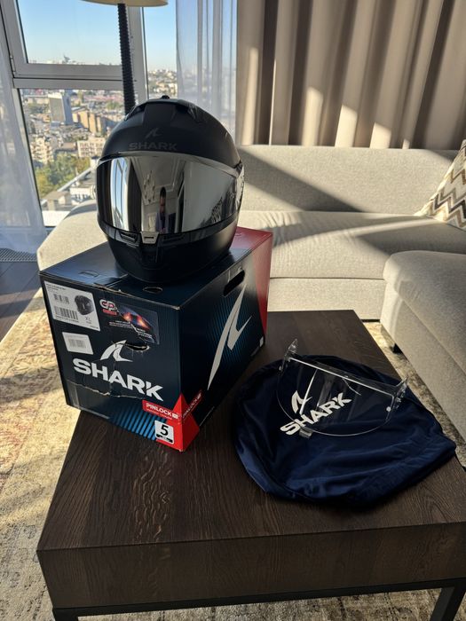 Продам свой мотошлем SHARK D-SKWAL 3 BLANK BLACK XL