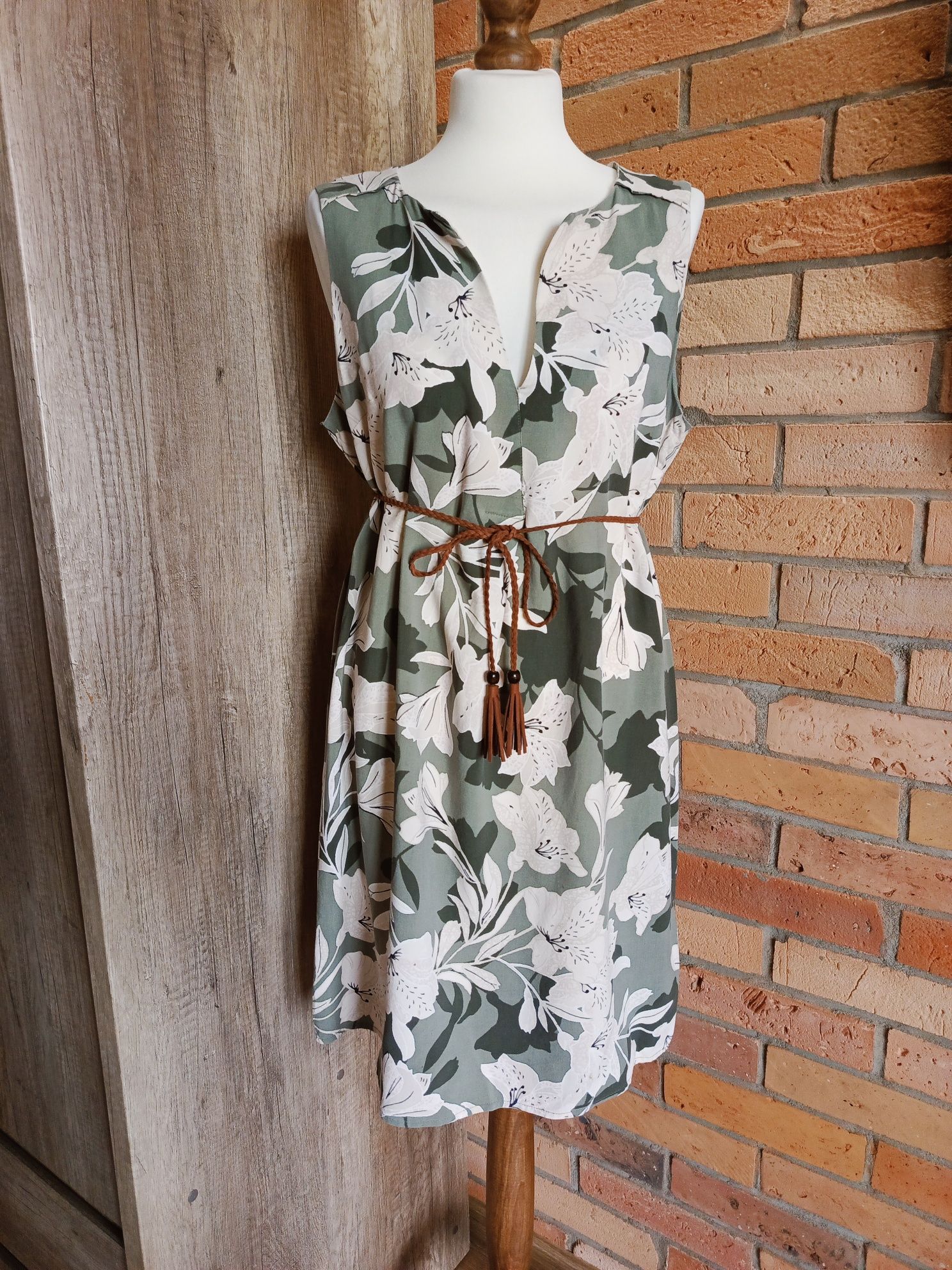 sukienka oliwkowa boho w kwiaty Principles 44 100% wiskoza