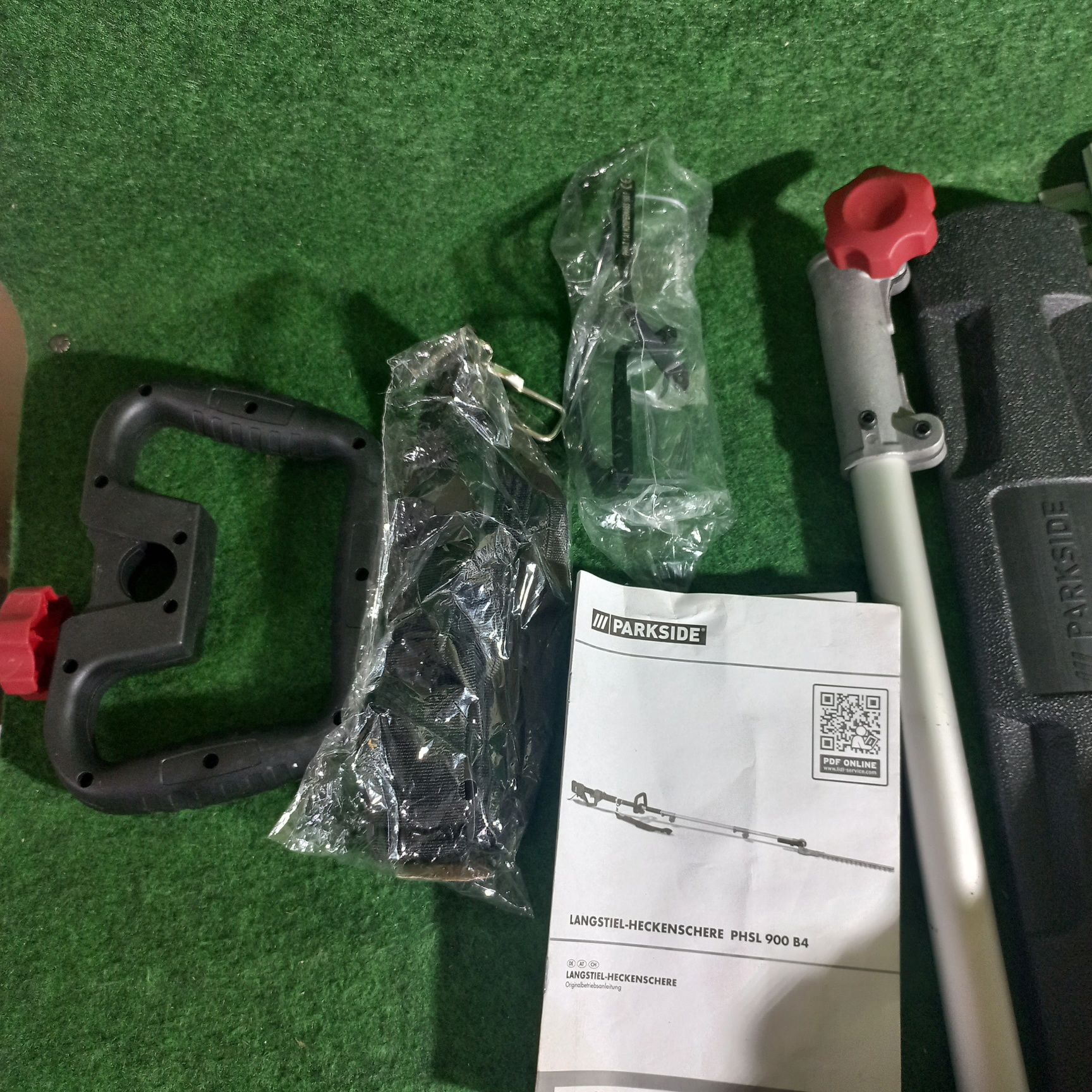 Електро кущоріз Parkside PHSL 900 B4