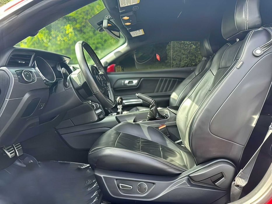 Ford Mustang GT      2015