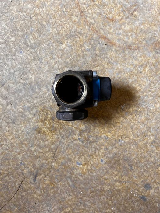 Zawor trojdrogowy 1 1/2" Gw