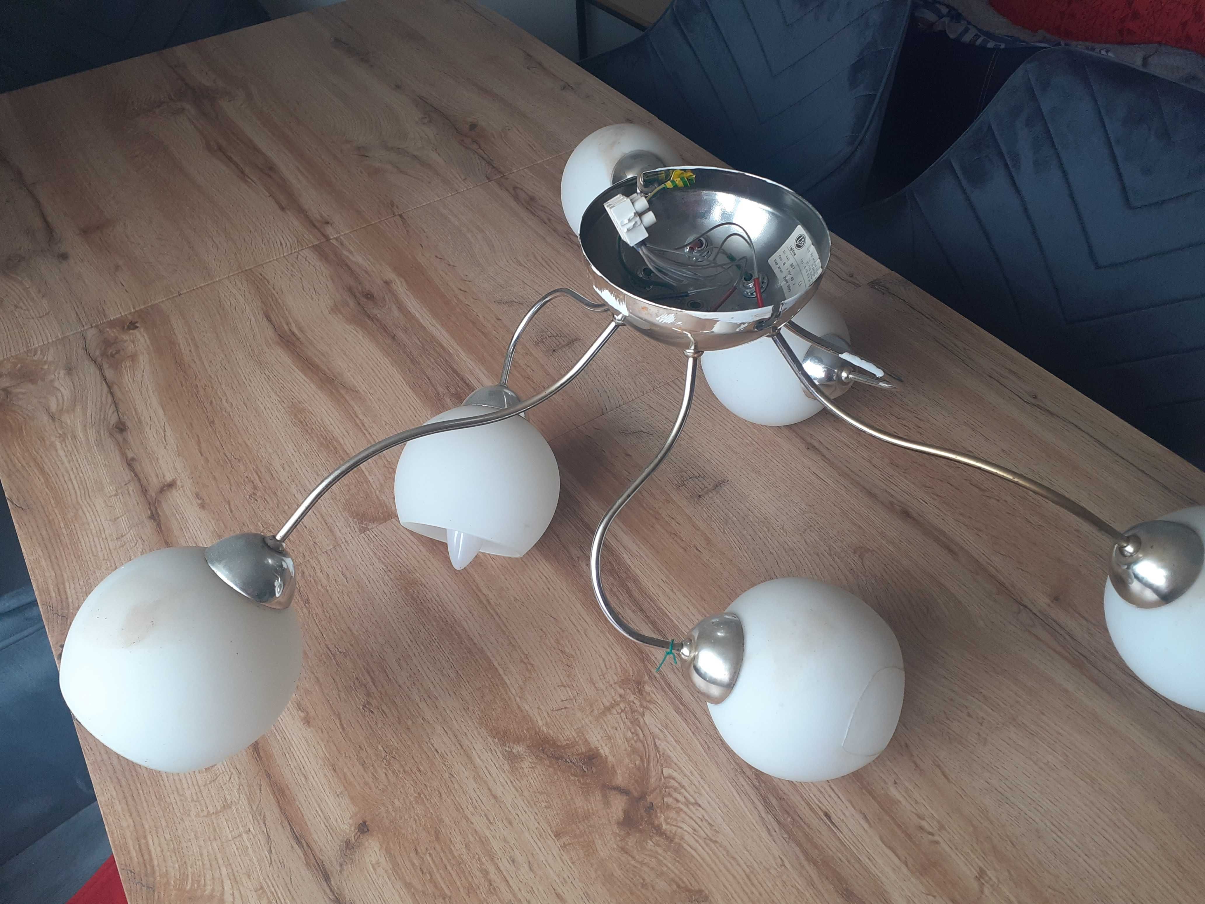 Lampa wisząca typu pajak