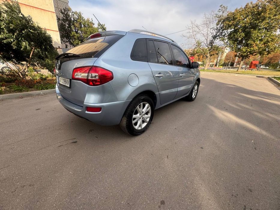 Продам свій авто Renault Koleos газ/бензин 4*4