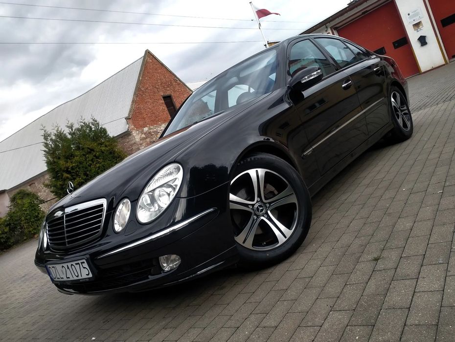 Mercedes-Benz Klasa E AVANTGARDE / XENON / SKÓRA / ALU 16 / Bezwypadkowy / SERWIS