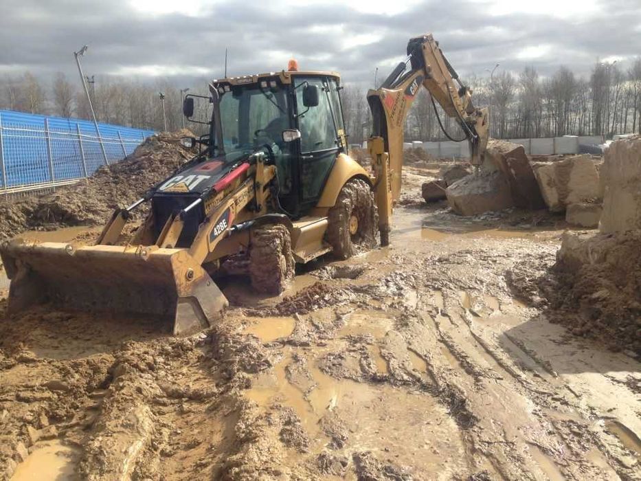 Услуги экскаватора JCB 3CX и самосвал. Оренда екскаватор-навантажувач.