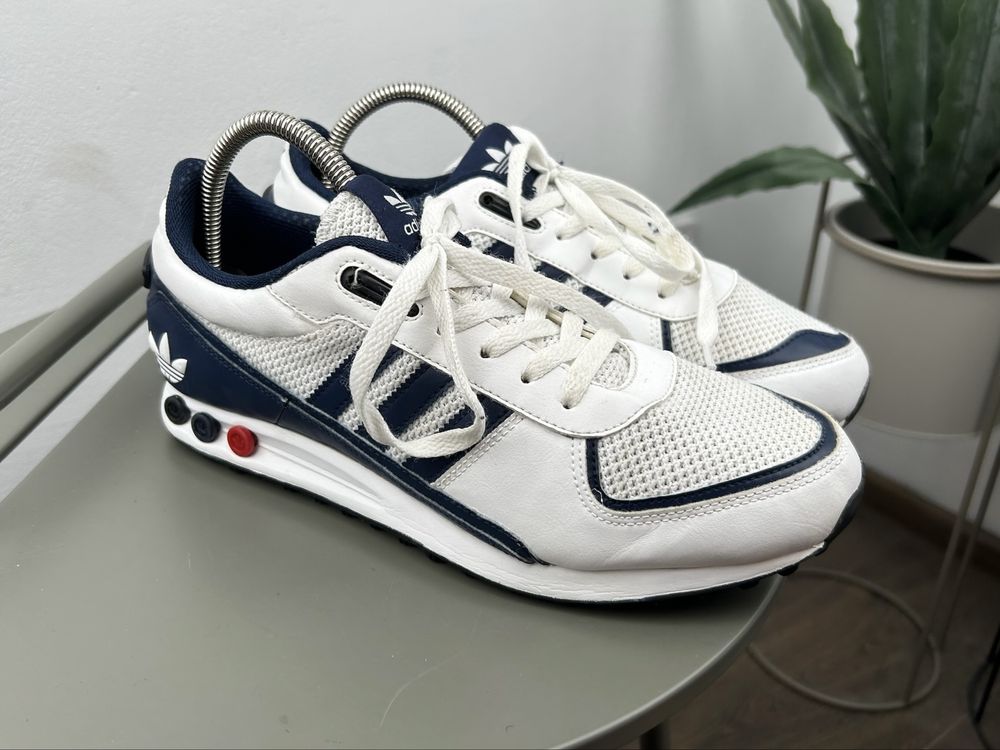 Оригінал! Кросівки Adidas La Trainer 42.5 розмір 03729