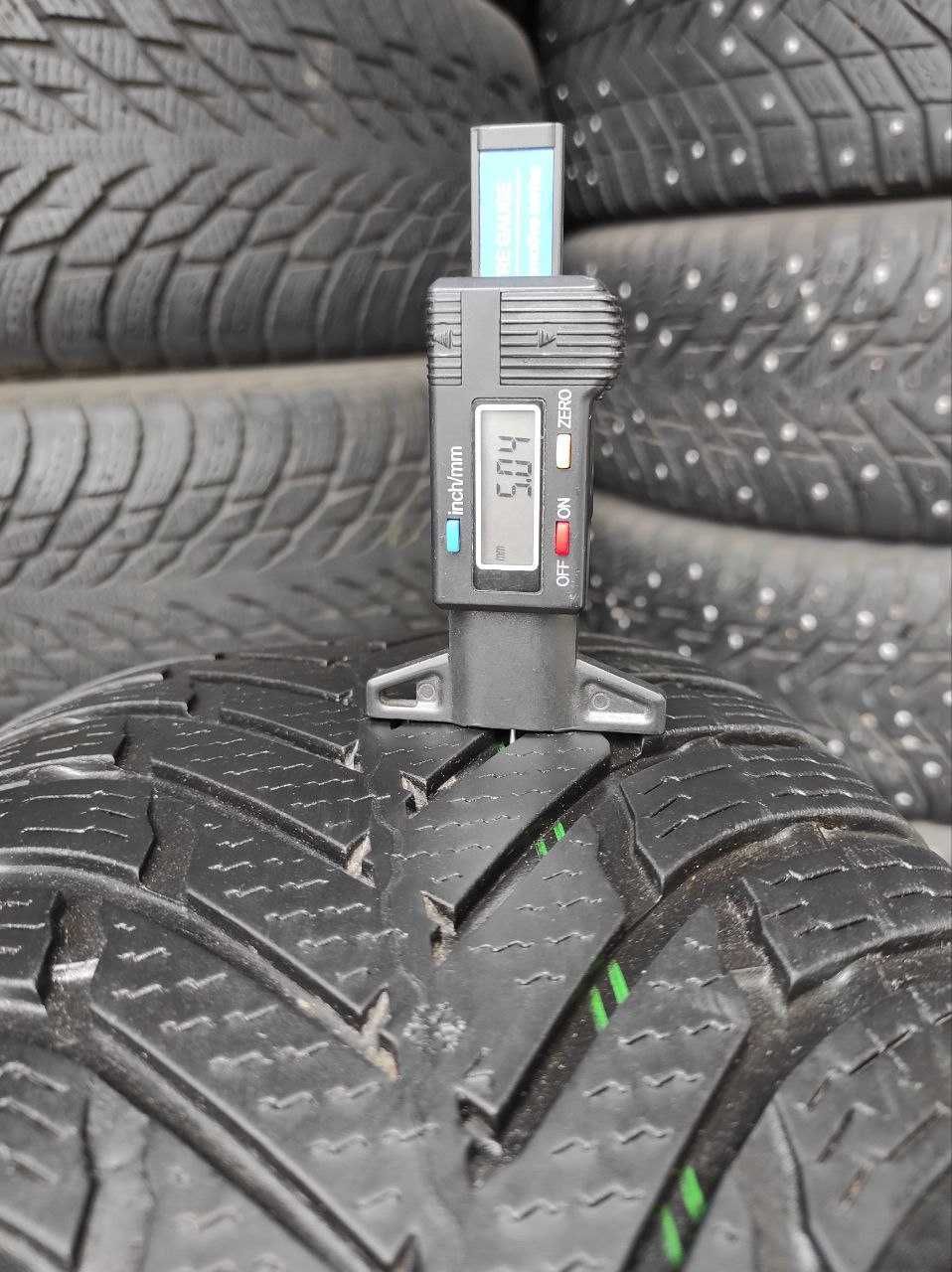Nokian Weatherproof SUV 235/65r17 108H Extra Load 2шт, 16год, 5мм, M+S