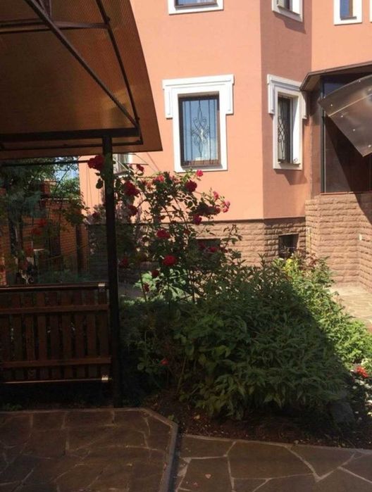 Шатиловка!Продам дом 250м2,ухоженный участок 5соток,ул.Новгородская,CB