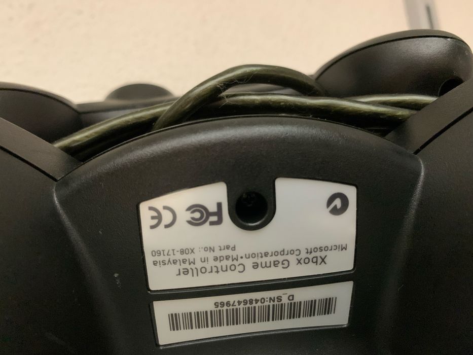 Xbox Original + 2 comandos + cabos originais