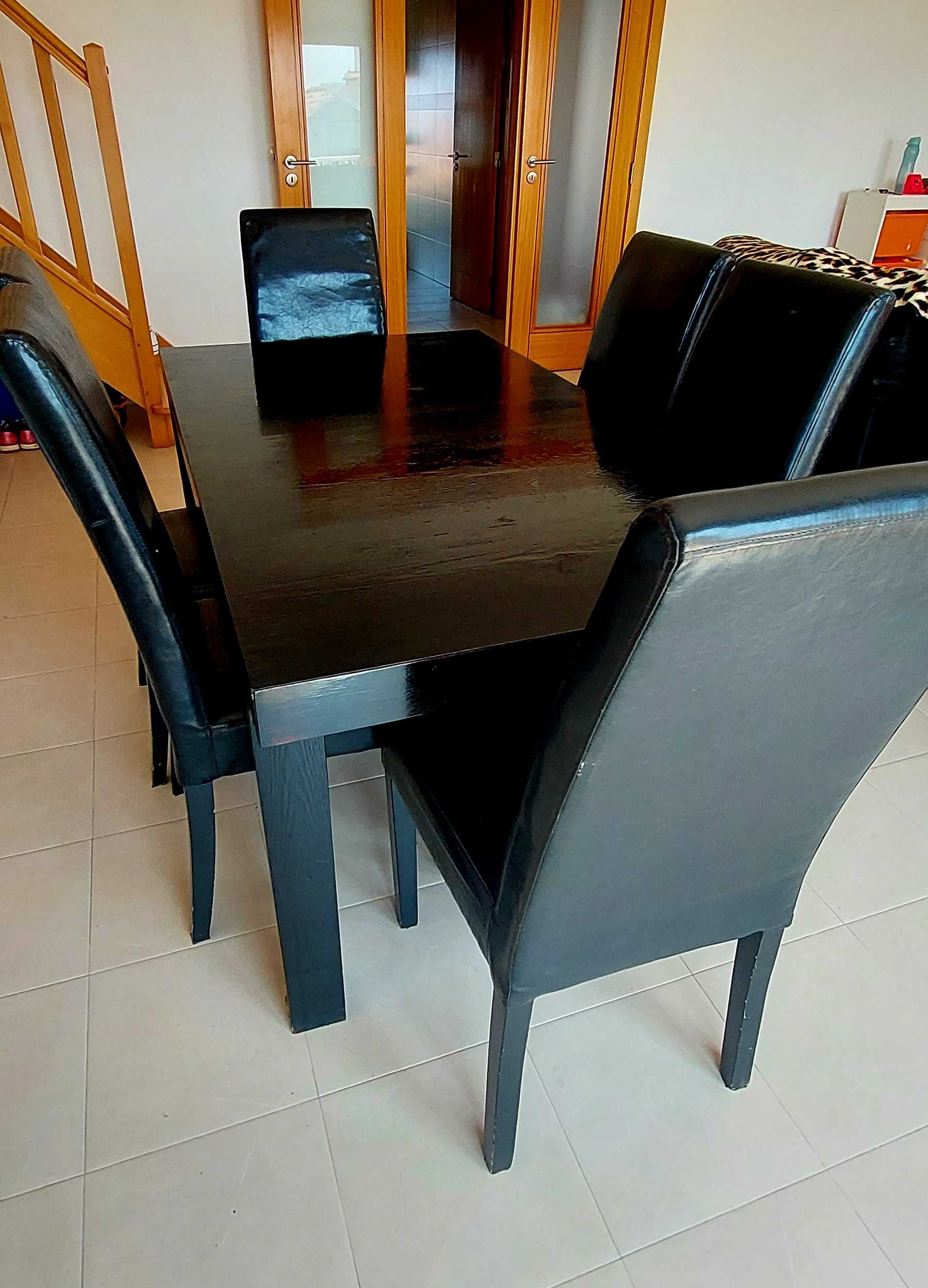 Mesa de jantar extensivel usada