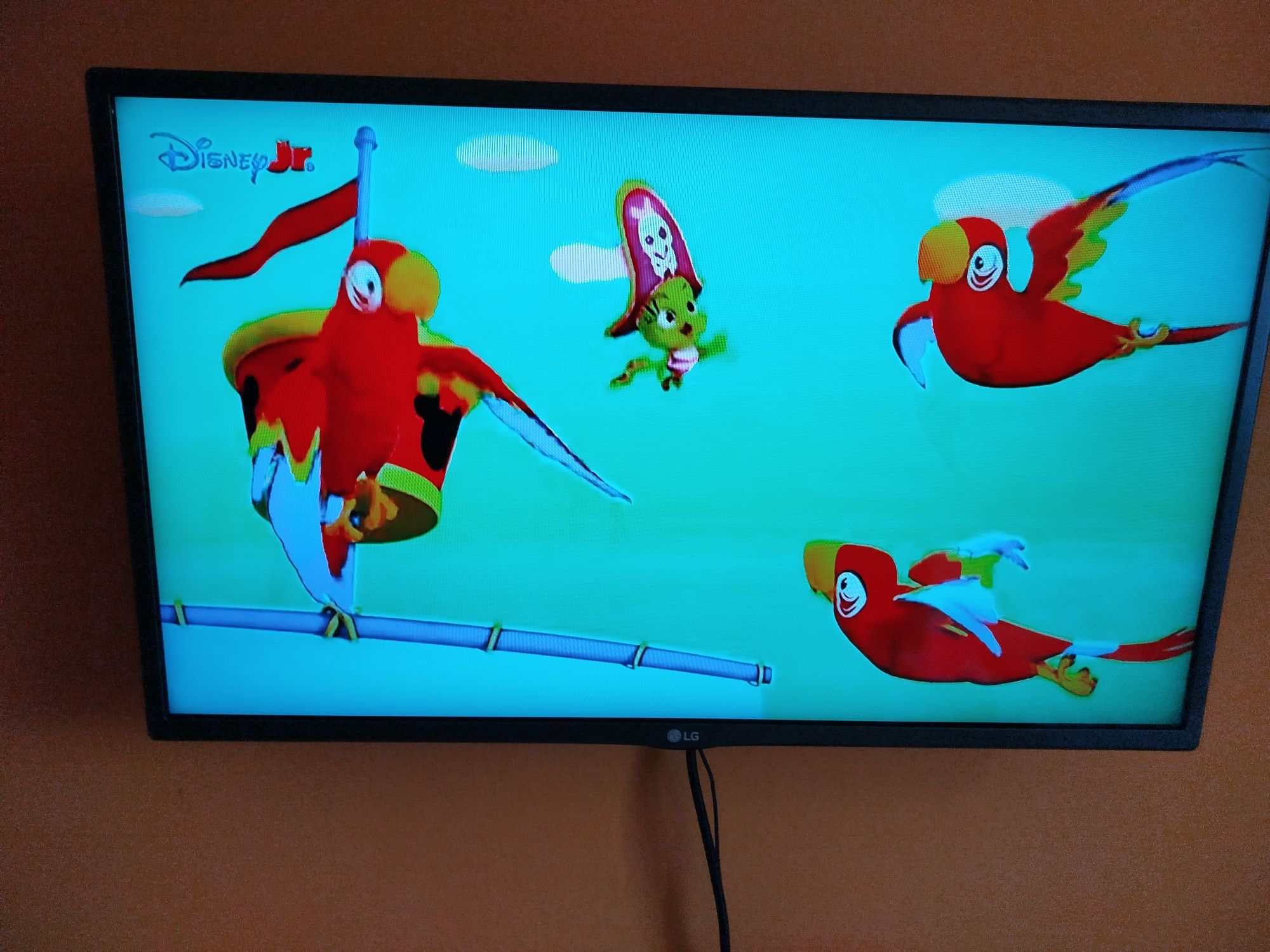 Sprzedam tv LG 32 całe