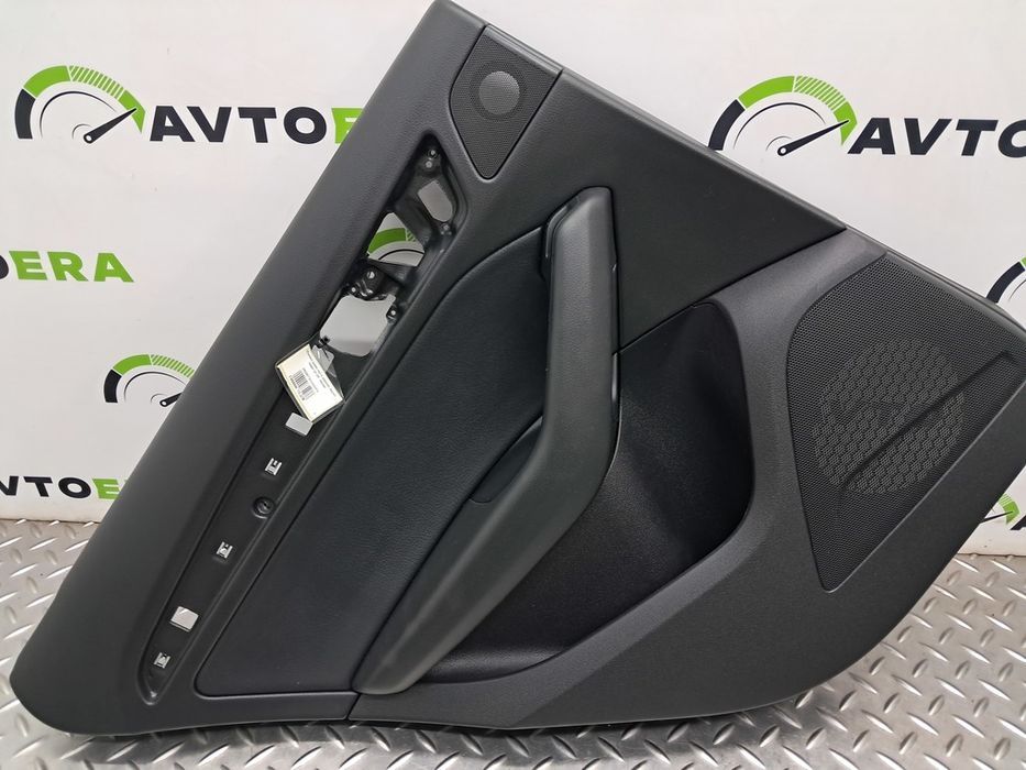 Обшивка двери карта дверная задняя левая AUDI Q5 8R 8R0867303ANWFA