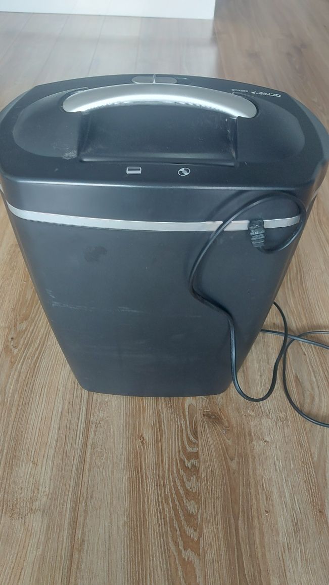 Niszczarka Genie 585XCD stan bdb