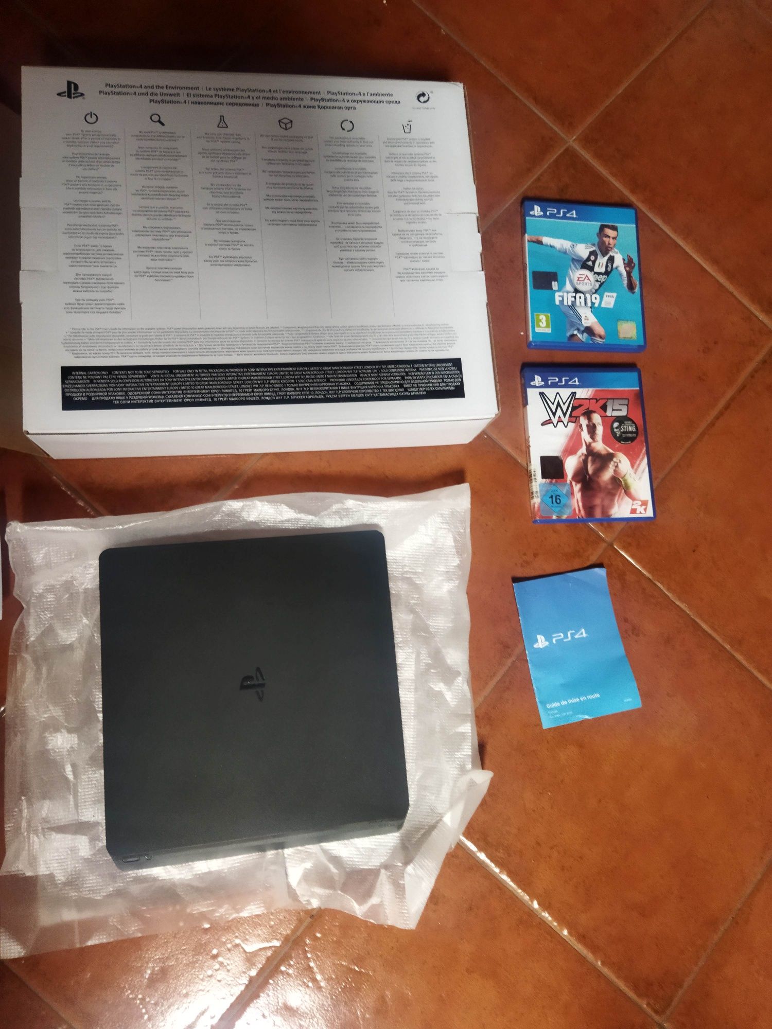 Consola original Sony playstation 4 PS4 slim como nova + caixa + jogos
