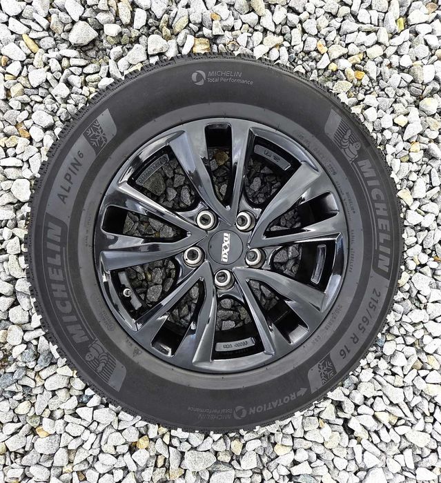 Zimowe Michelin 8mm Czujniki TPMS Nissan Qashqai xTrail KIA 215/65R16