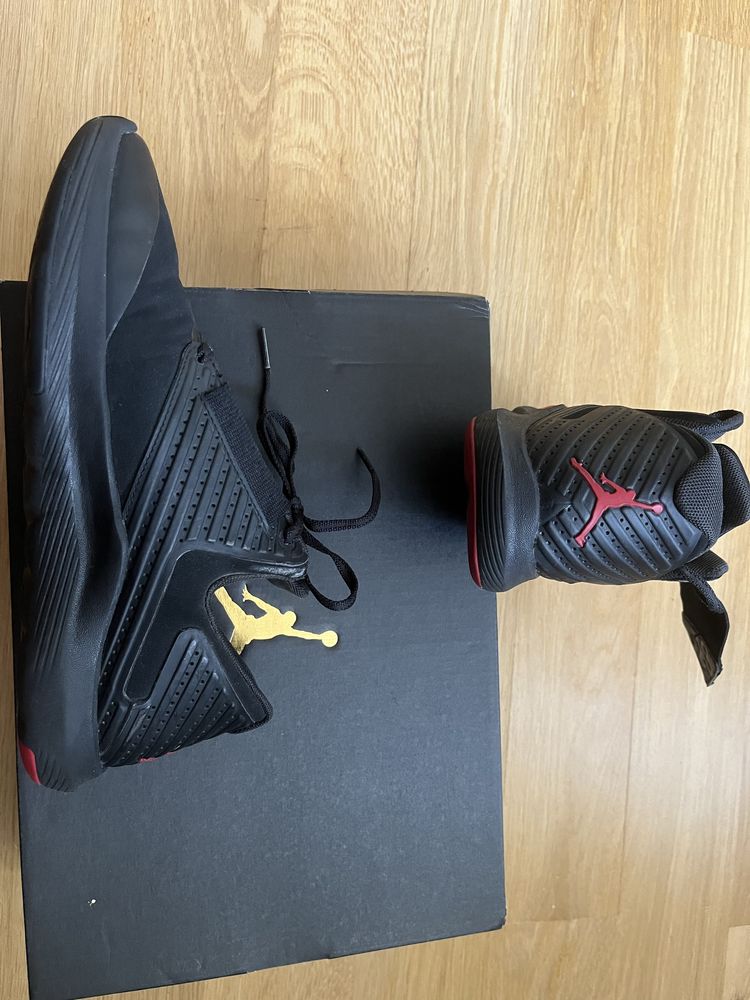 Buty Nike Air Jordan Relentless rozmiar 40