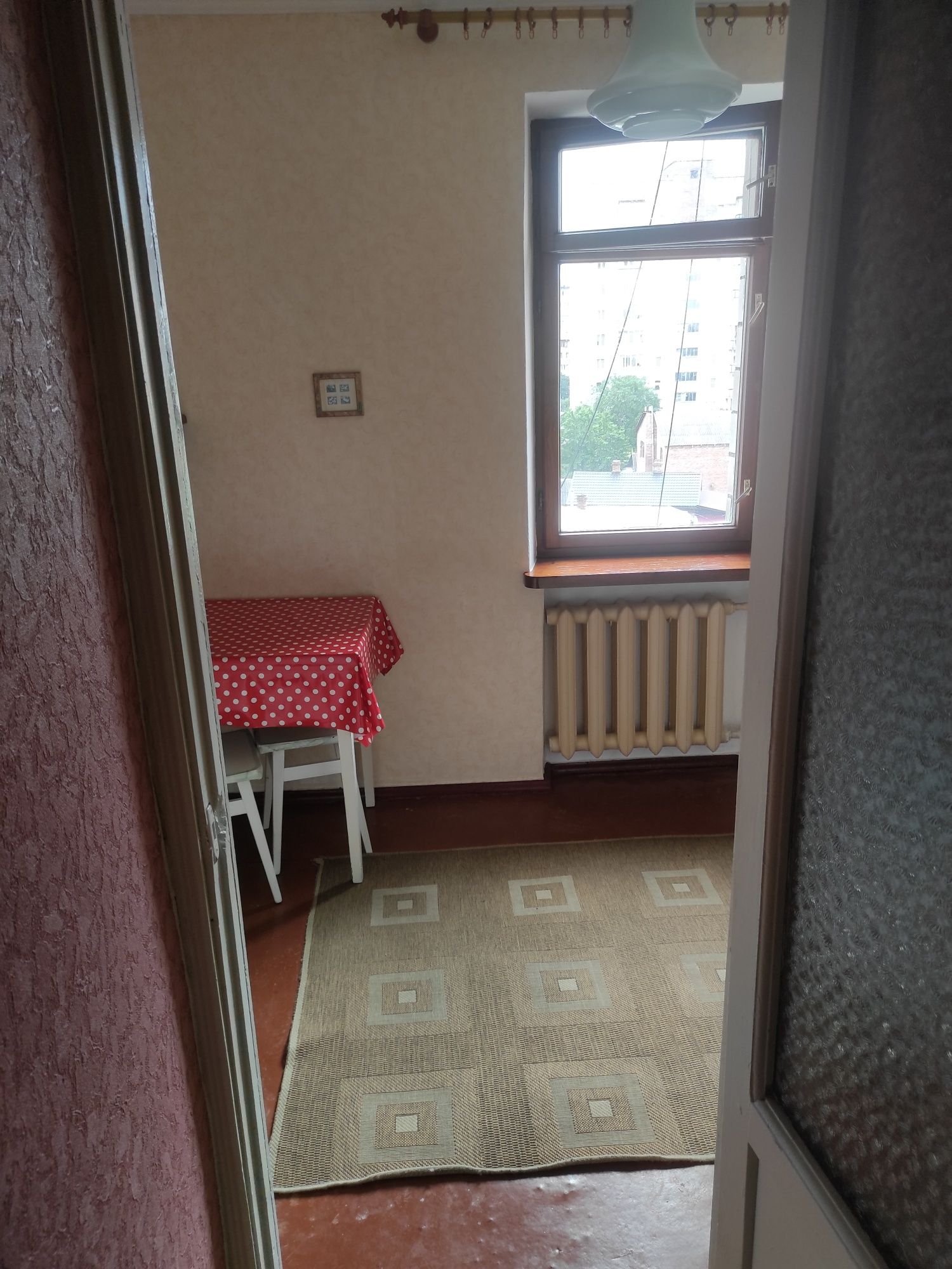 Однокімнатна  в раєні офісцентру