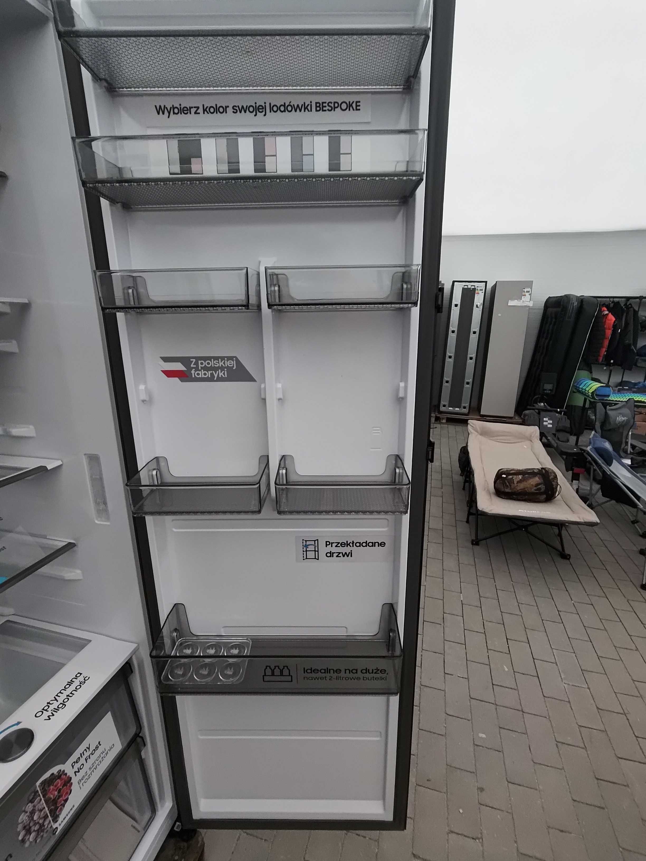 Bespoke RR39C76C3AP Chłodziarka jednodrzwiowa do personalizacji Wi-Fi