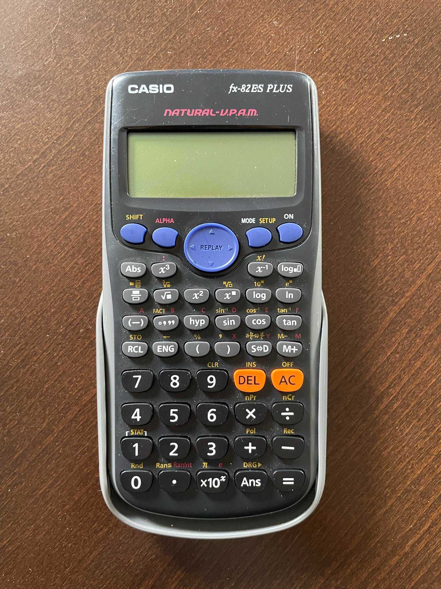 Kalkulator naukowy CASIO fx-82 ES PLUS