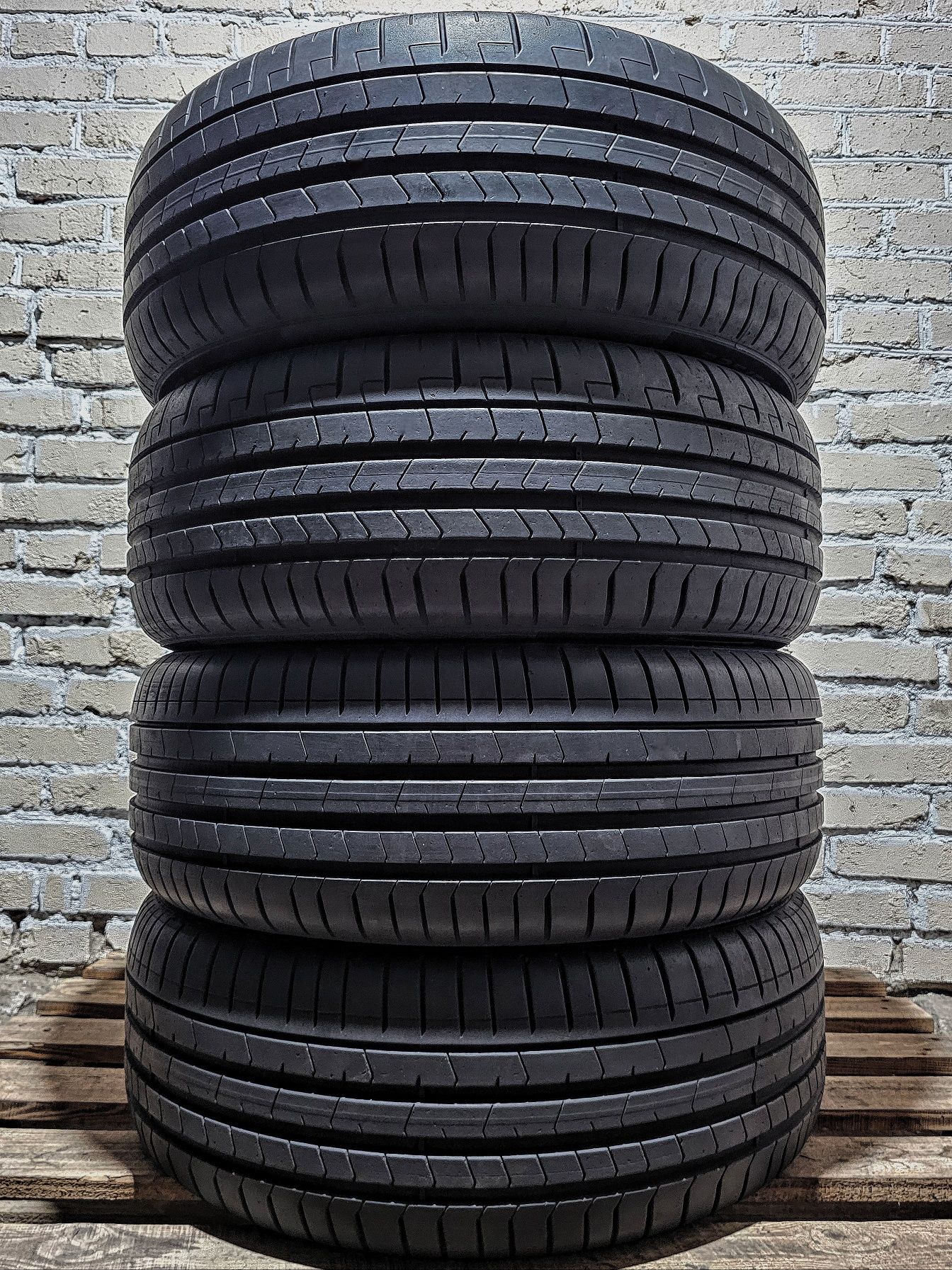 Як нові 235/50r19 Pirelli | 8mm | 2022 | Germany | Преміум шини/Ідеал