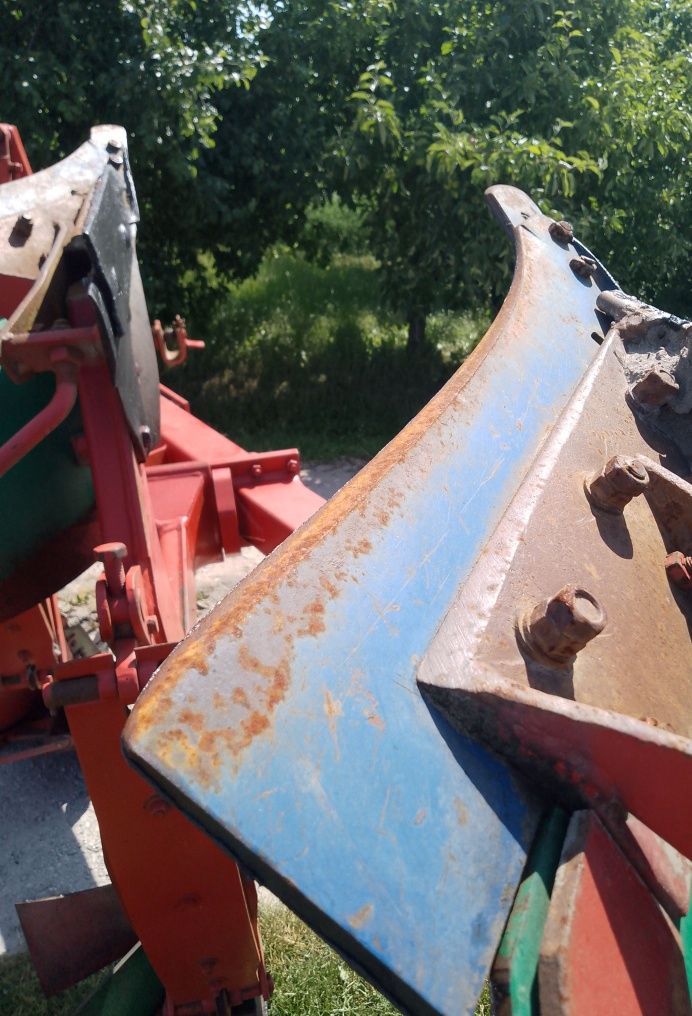Pług 4 NOWE ELEMENTY na Resorach Kverneland Duro kuhn Lemken Overum
