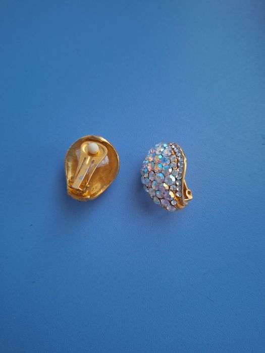 Прикраси. Натуральне каміння. Дерево. Гальваніка. Біжутерія.