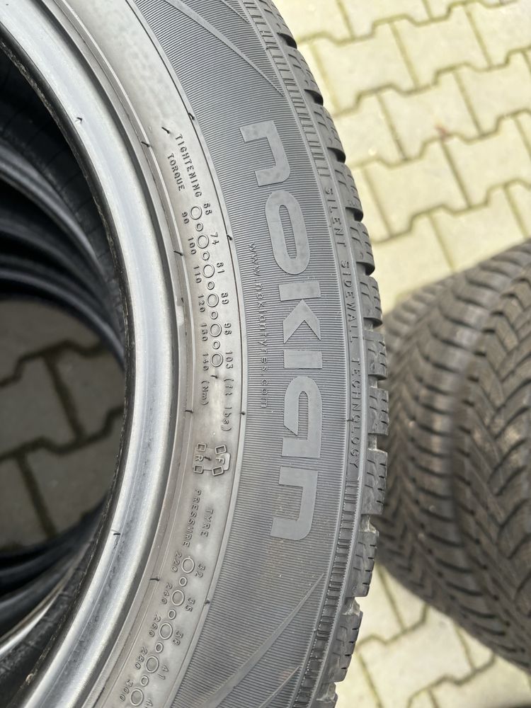 Komplet opon zimowych 205/55 R16 Nokian