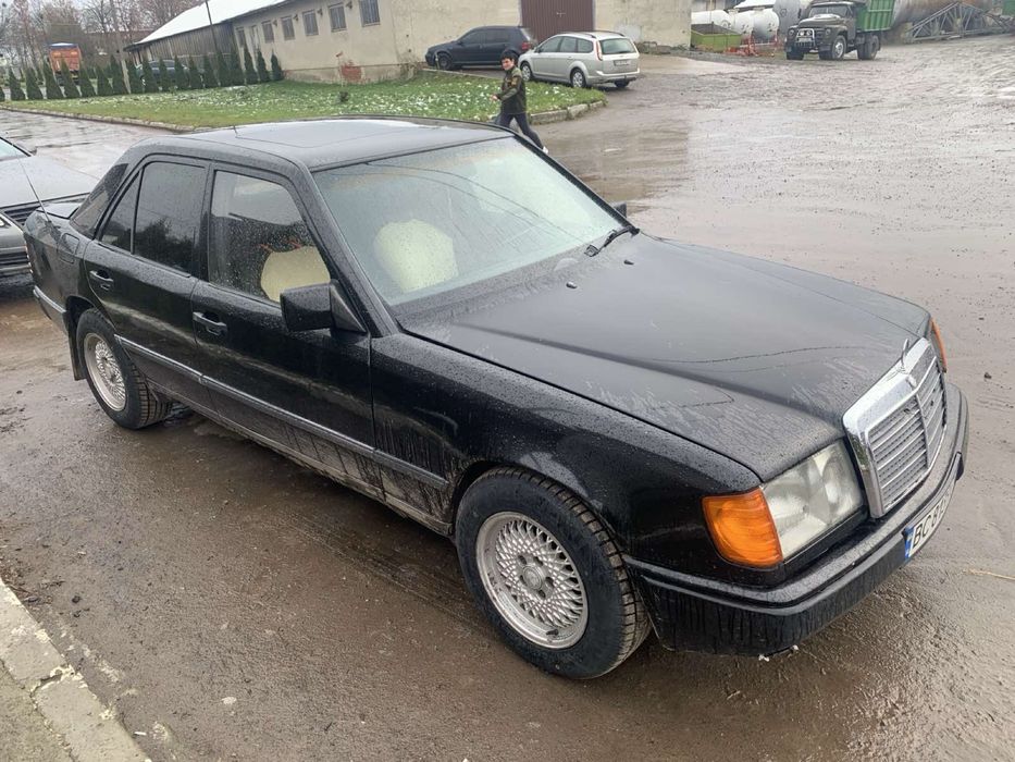 Продам мерседес 124 торг