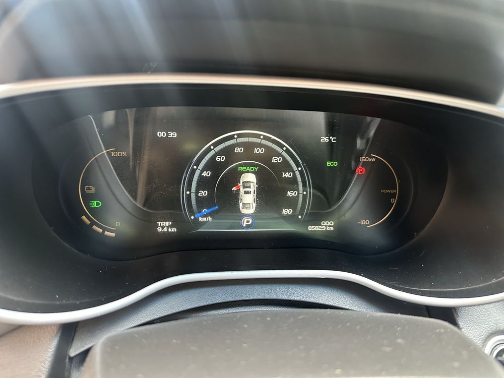 Geely Emgrand EV450