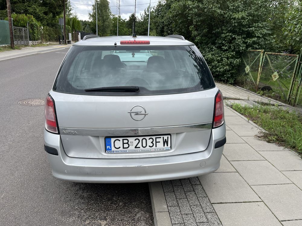 Opel Astra H kombi 1.4 LPG 2009 klima alufelgi