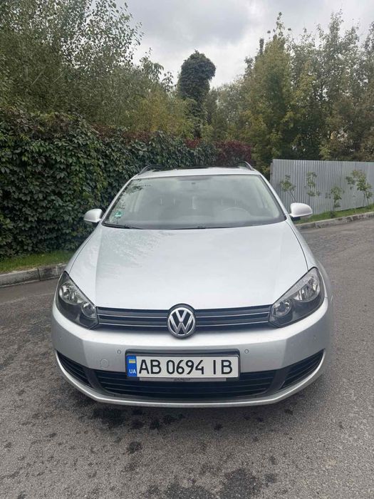 Продам Volkswagen Golf 1.6 TDI  2011 року