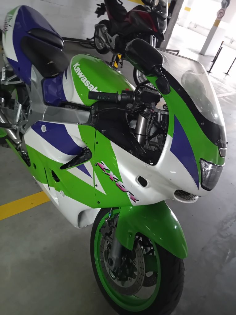 Kawasaki ninja 2r 9r