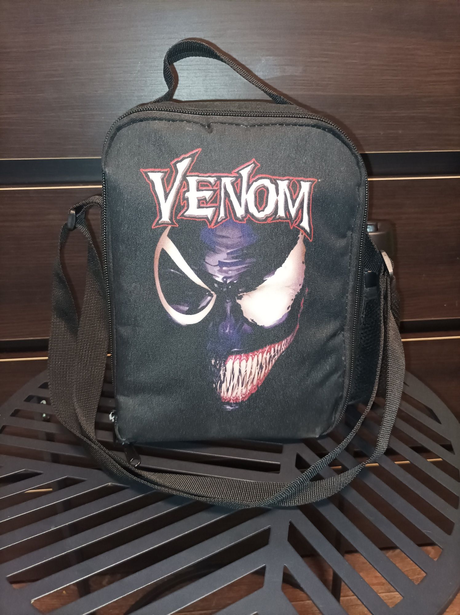 Сумка, ланч бокс через плечо Venom, Marvel comics