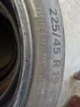 Komplet opon letnich Continental 225/45 R19,