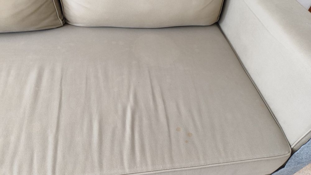 Sofá-cama com chaise longue e arrumação