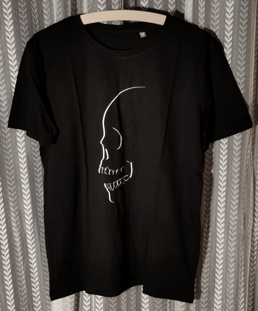 T-shirts Pretas com Caveiras Unisexo