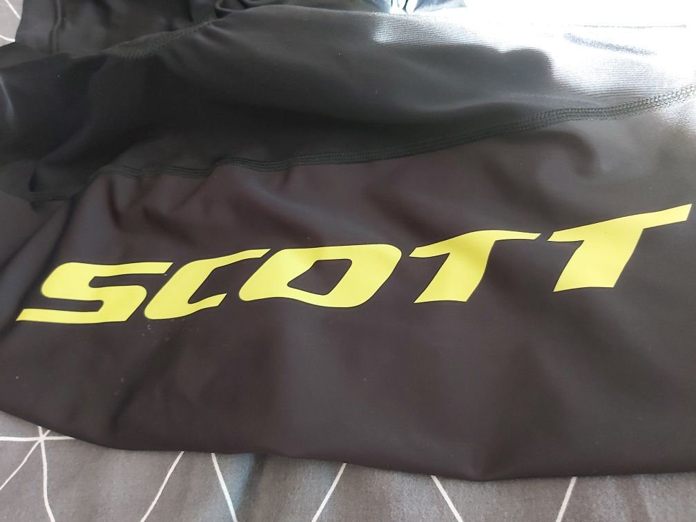 Spodenki rowerowe  marki Scott krótkie (typu  pampers ) rozmiar XL