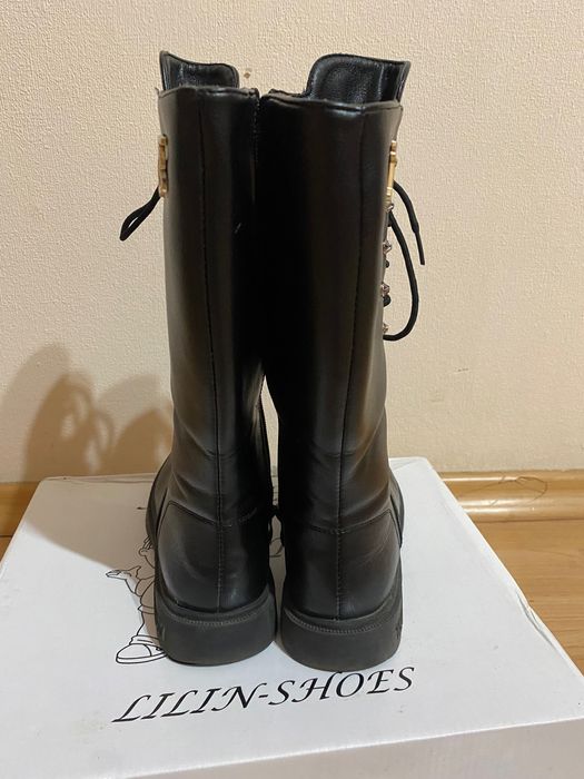 Чоботи на дівчинку